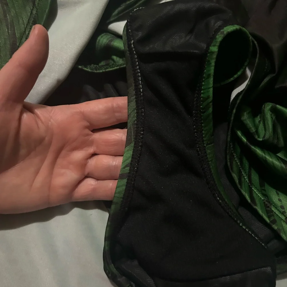 Swim By Cacique‎ Size 16 Black & Green Breezy Palm Faux Wrap Skirt